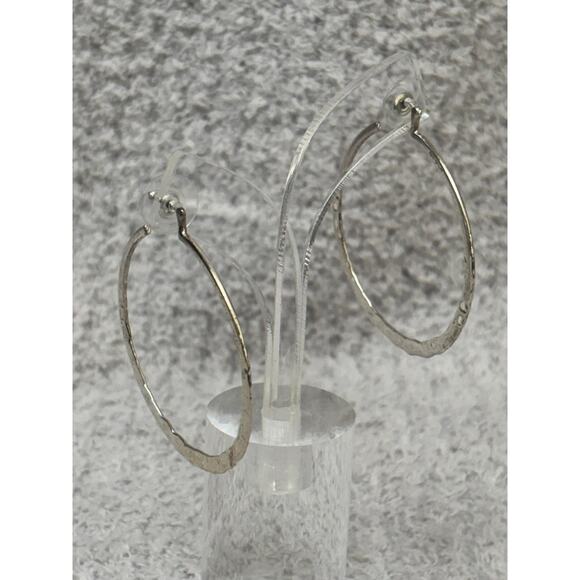 Silpada Sterling Silver Hammered Texture Large Hoop Earrings #63712 - Picture 1 of 8